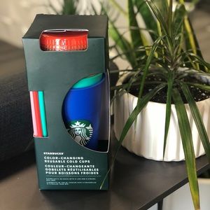 *RETAIL* Color Changing Cup Set